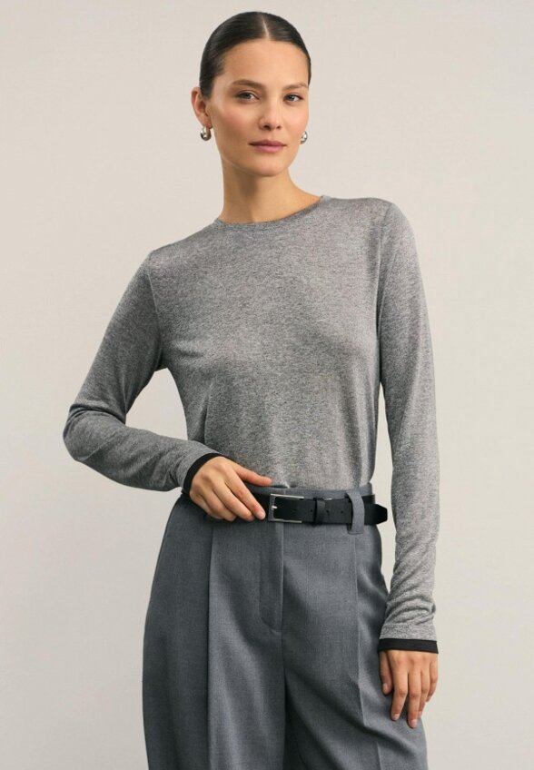 Лонгслив Zarina