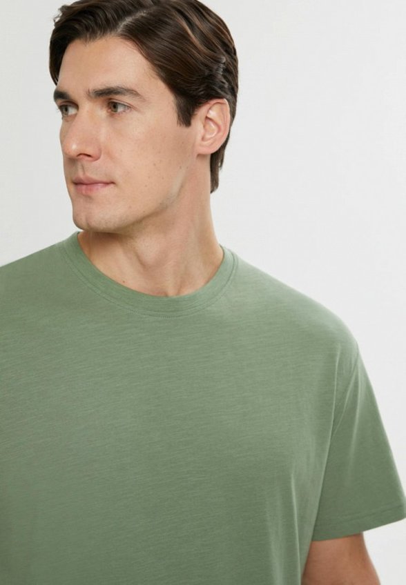 Футболка Finn Flare