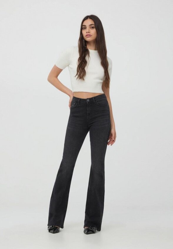 Джинсы Terranova