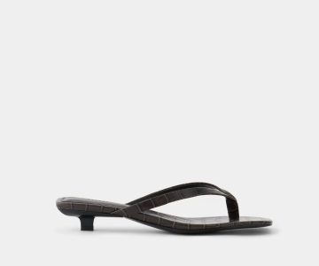 ВЬЕТНАМКИ НА КАБЛУКЕ