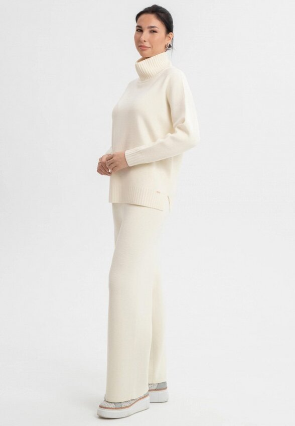 Свитер Ареола