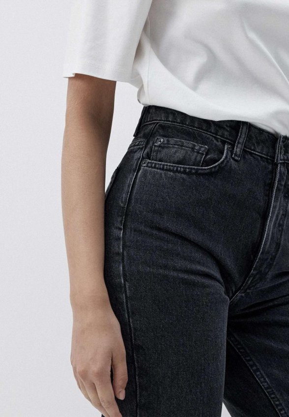 Джинсы Charuel