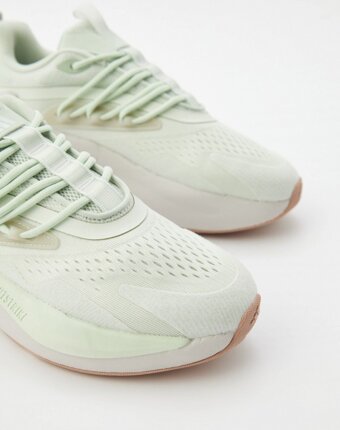 Кроссовки adidas женщинам
