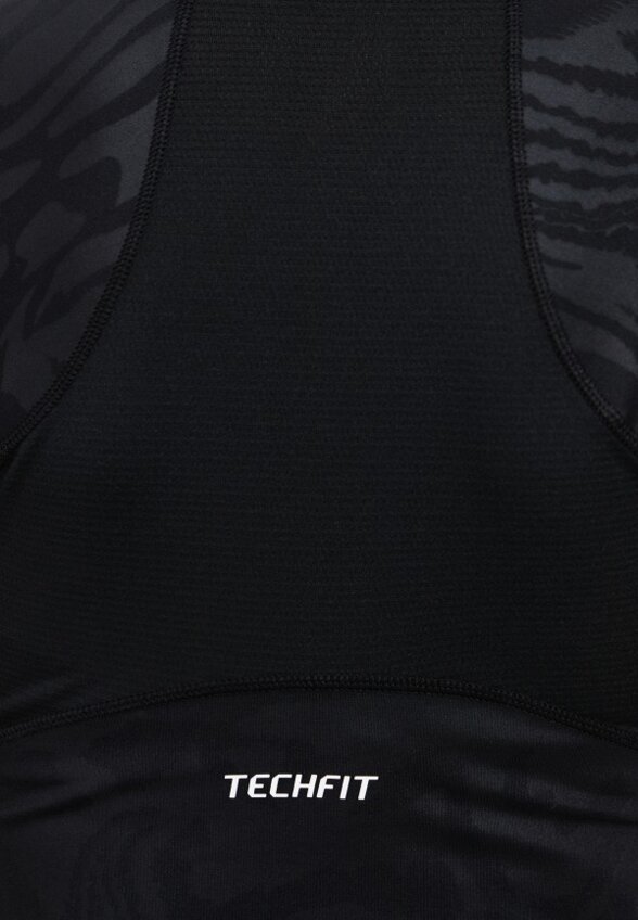 Футболка спортивная adidas