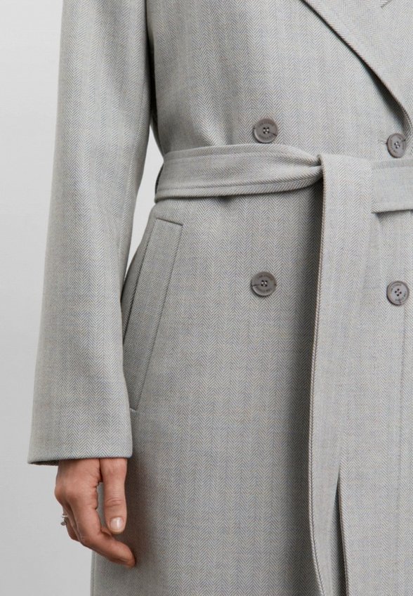 Пальто двубортное I Am Studio