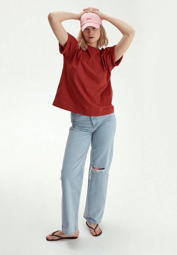 Футболка Bstatement