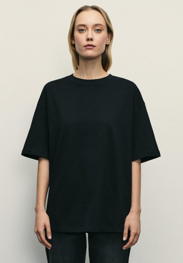 Футболка Zarina