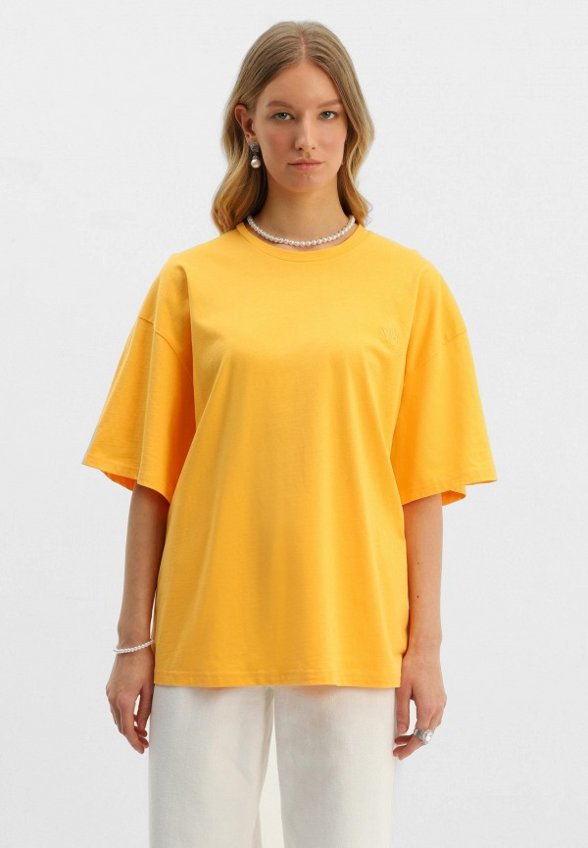 Футболка Nominee