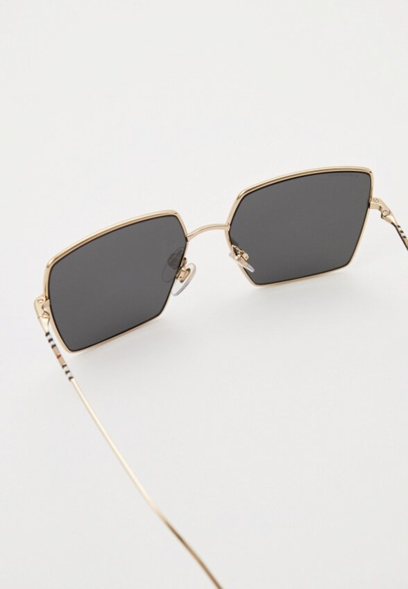 Очки солнцезащитные Burberry