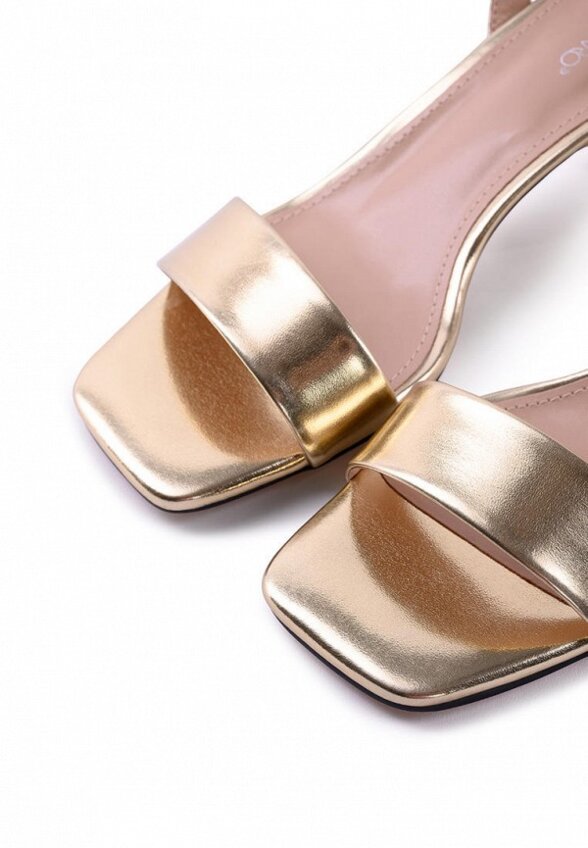 Босоножки Monsorro