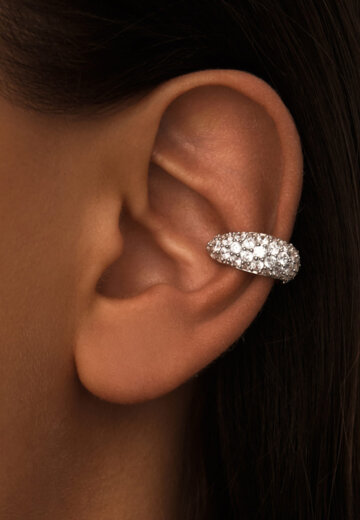 Крупный кафф из серебра с белыми камнями MIE