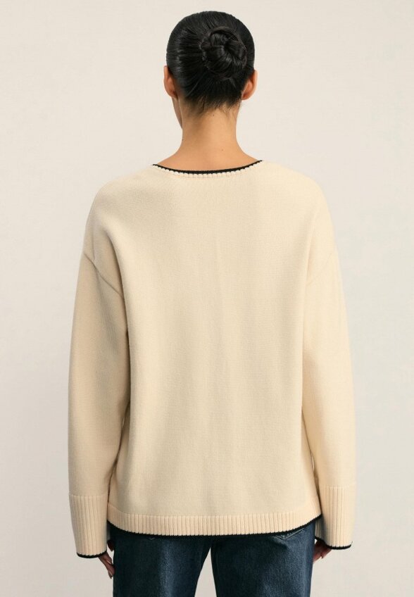 Пуловер Zarina