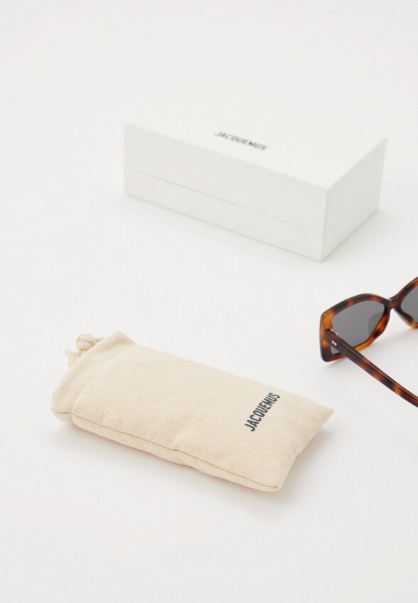 Очки солнцезащитные Jacquemus