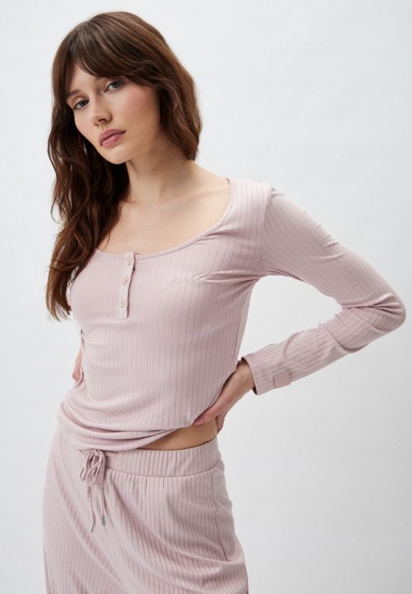 Лонгслив домашний Guess