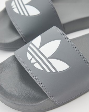 Сланцы adidas Originals женщинам