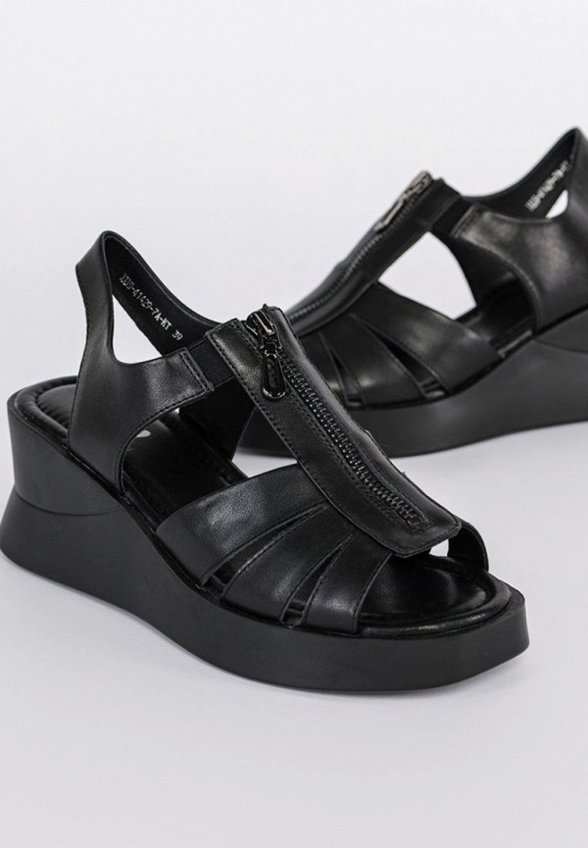 Босоножки Gut