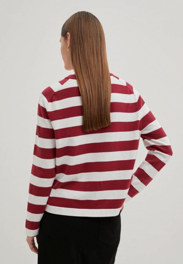 Джемпер Finn Flare