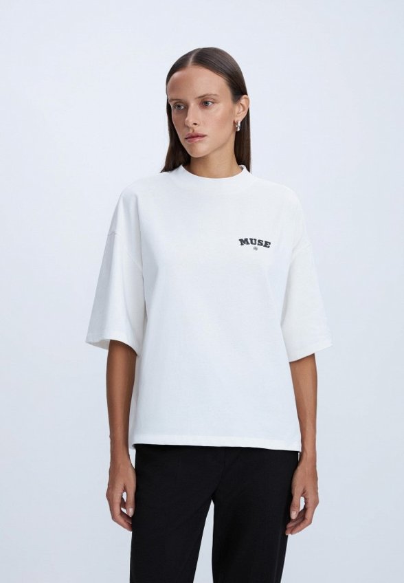 Футболка IDOL