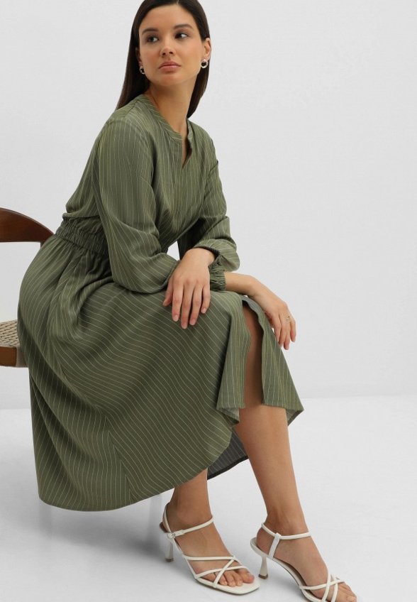 Платье Nominee