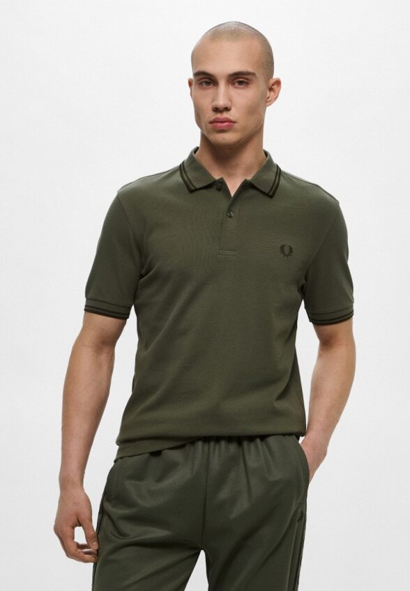 Поло Fred Perry