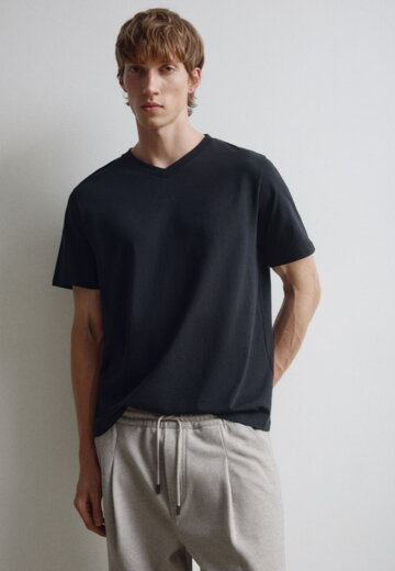 Футболка MARK REGULAR FIT базовая