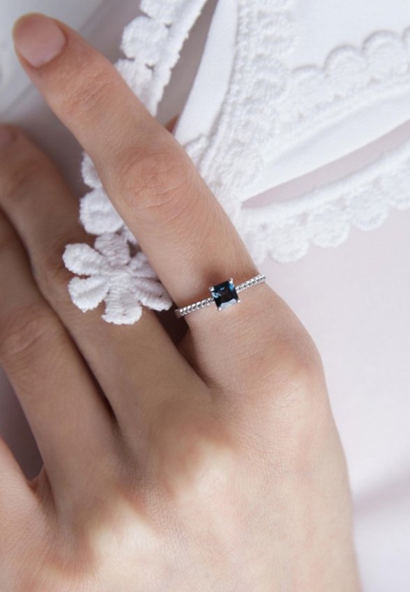 Кольцо Secrets