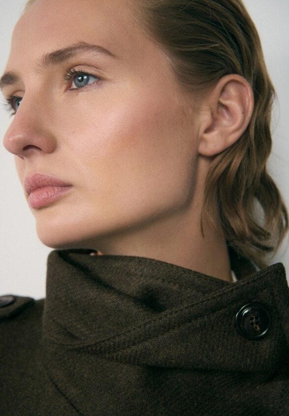 Полупальто Mango