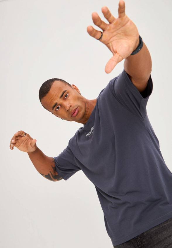 Футболка Millennials