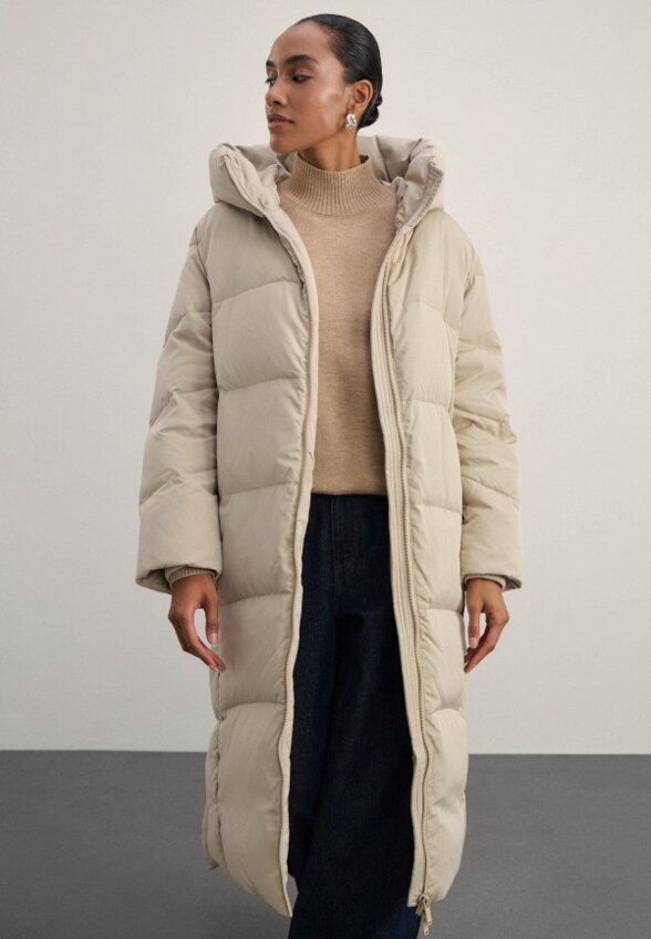 Пуховик Zarina