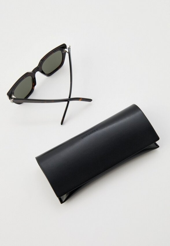 Очки солнцезащитные Saint Laurent