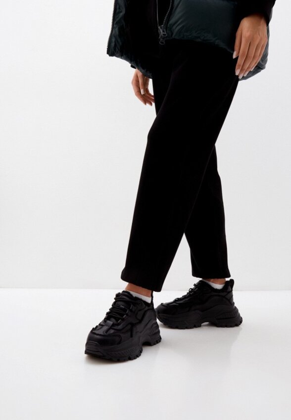 Кроссовки Escan