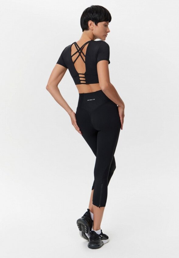 Топ спортивный Neverlate