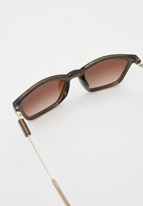 Очки солнцезащитные Armani Exchange