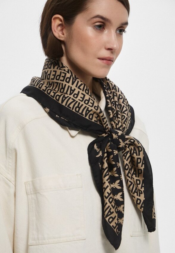 Платок Patrizia Pepe