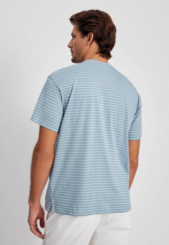 Футболка Finn Flare