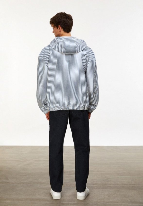 Ветровка Mudo