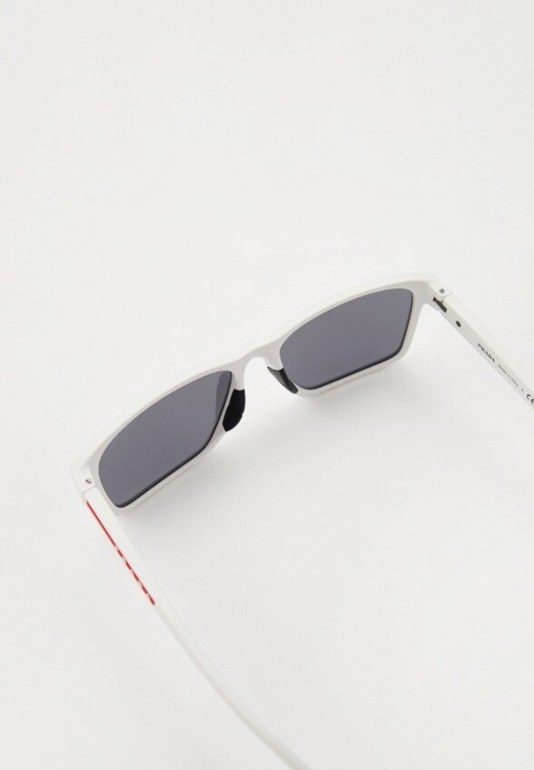 Очки солнцезащитные Prada Linea Rossa