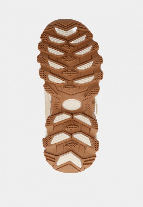 Кроссовки Outventure