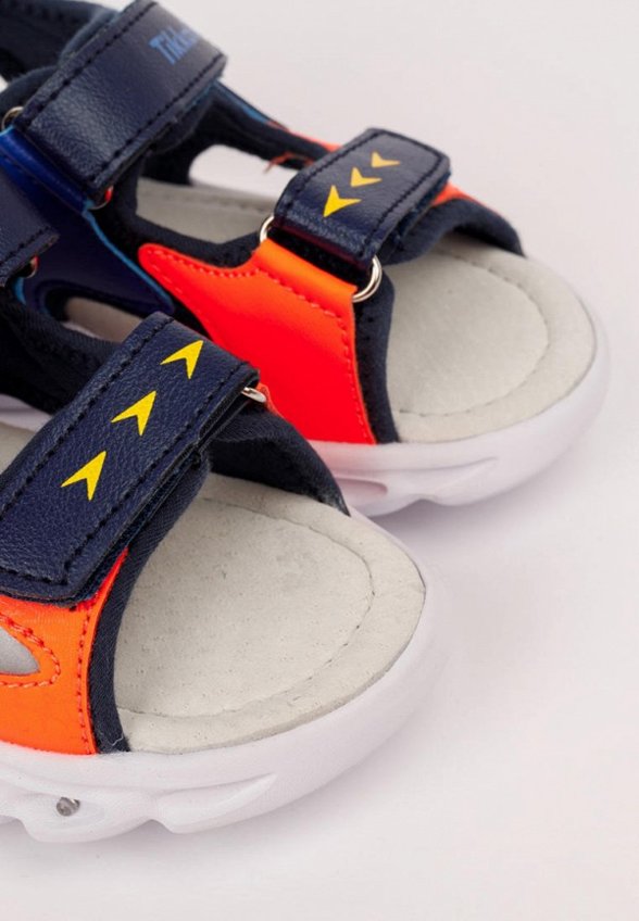 Сандалии Tikkago