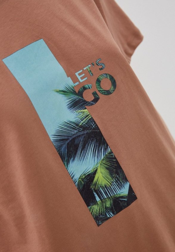 Футболка Vitacci