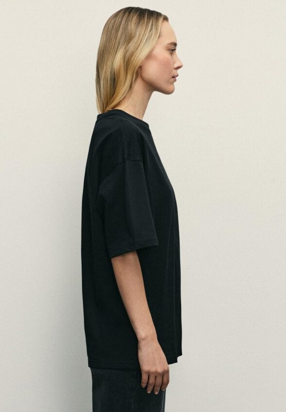 Футболка Zarina