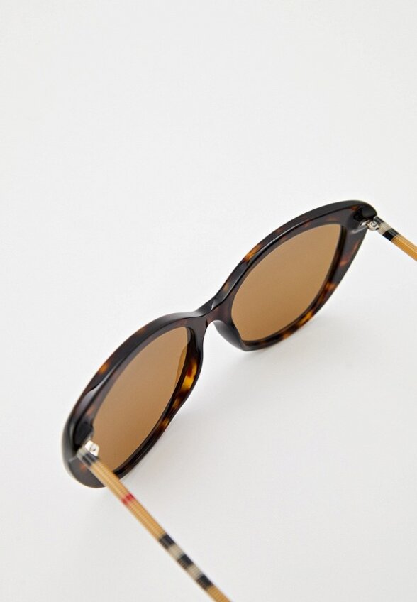 Очки солнцезащитные Burberry