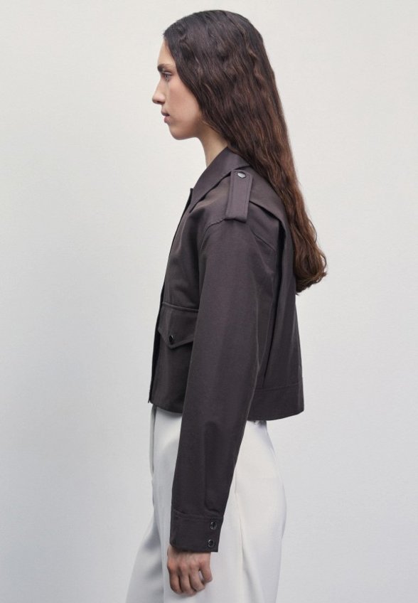 Ветровка Zarina