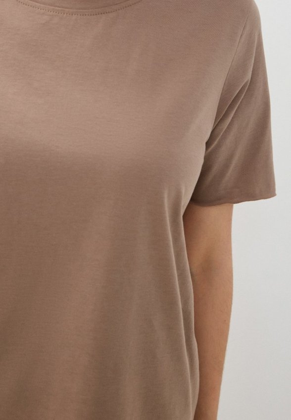 Футболка Helmidge