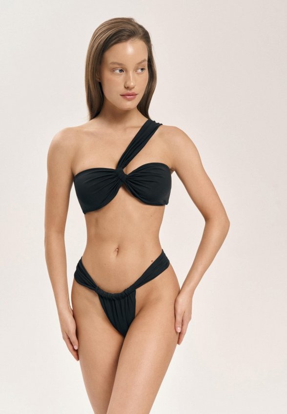 Купальник Embody