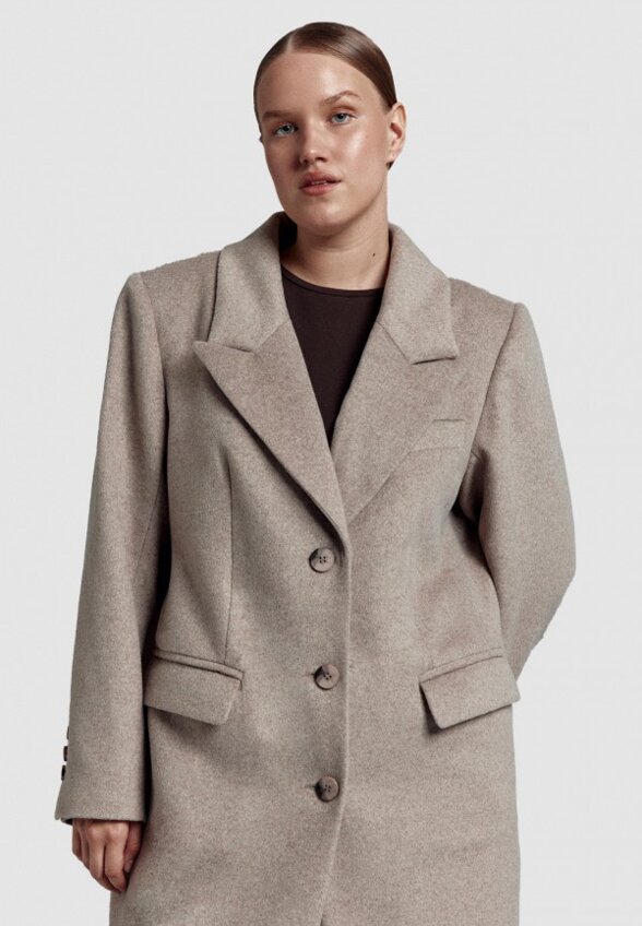 Пальто однобортное Divno