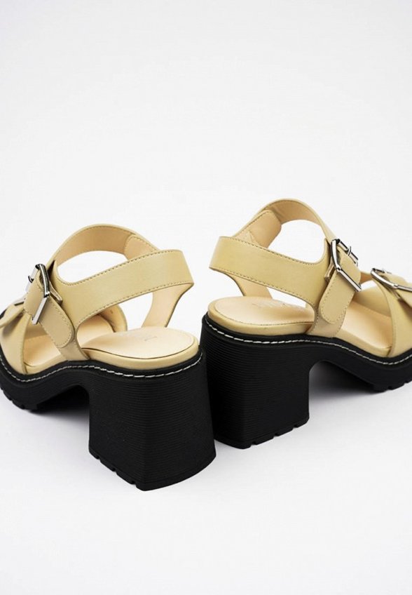 Босоножки Niota Line