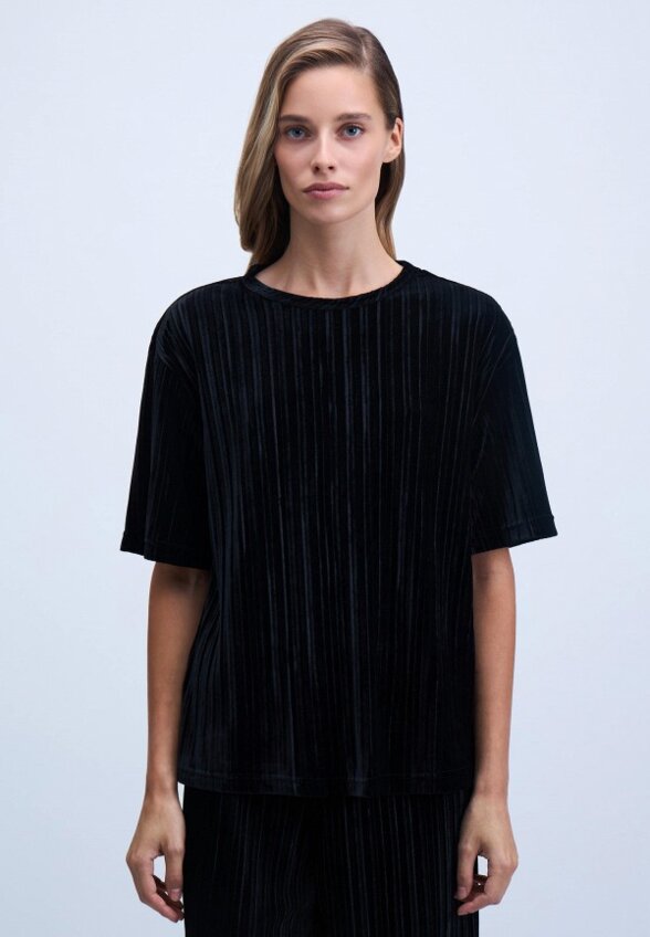 Футболка Zarina