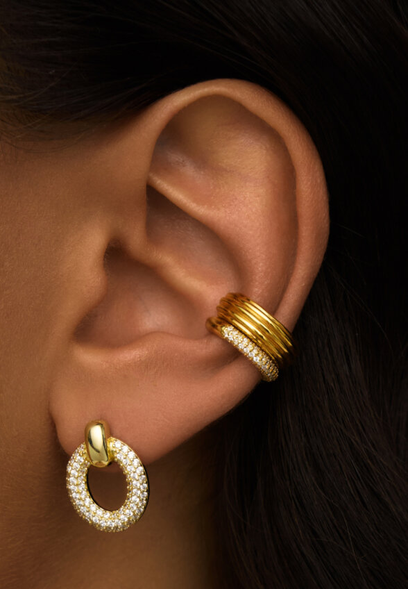 Серебряные серьги-пусеты с фианитами в покрытии желтое золото MIE