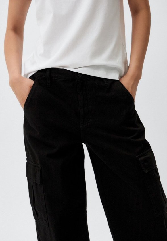 Джинсы Guess Jeans